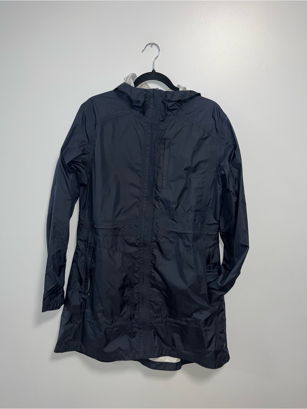Columbia Women’s XL longer Hooded Rain Jacket black Packable Cinch Waist